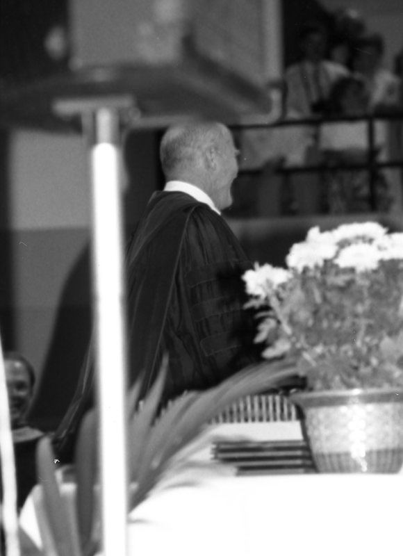 1989 Graduation, Speaker Tom Bartlett 03