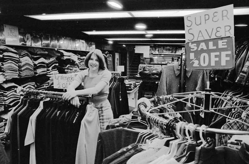 1974 Shopping, Student B 02
