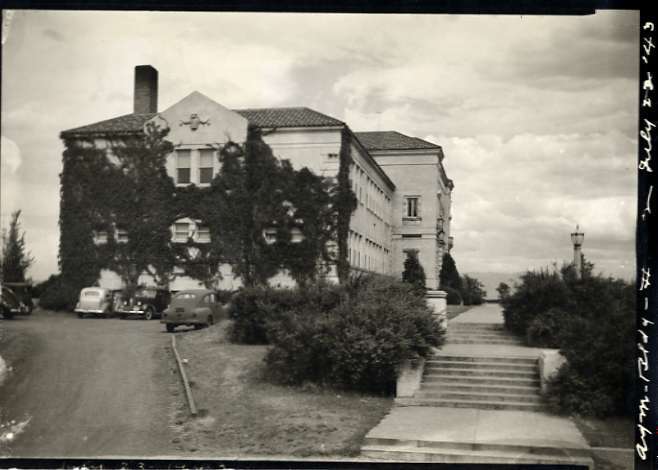 1943 Inlow Hall Side