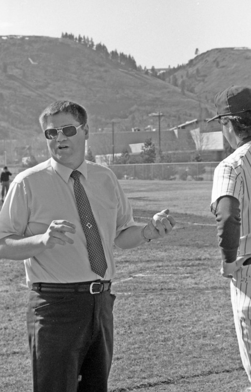 1985 Baseball, President Pitch 05