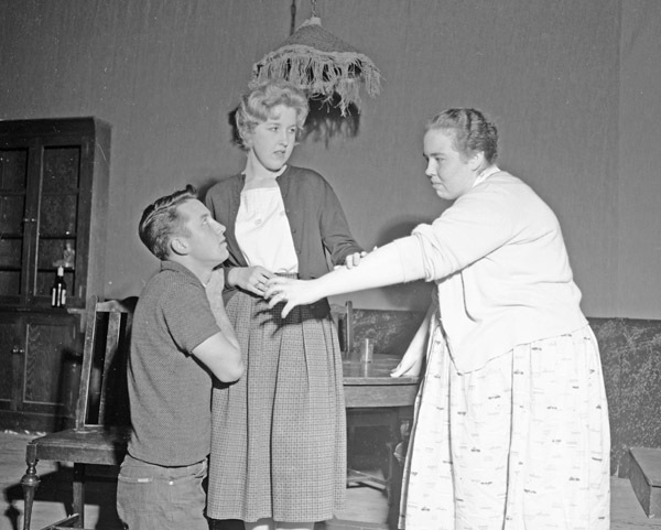 1960 "The Medium" 1-1