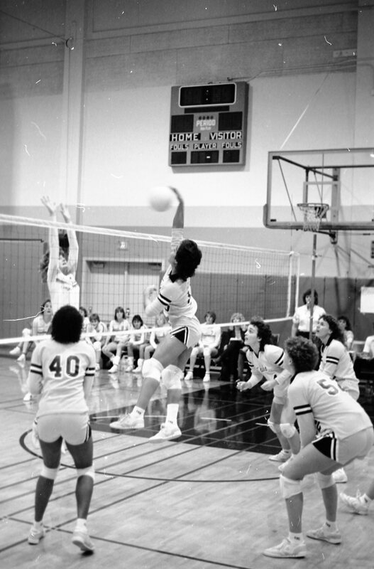 1985 Volleyball Action 03