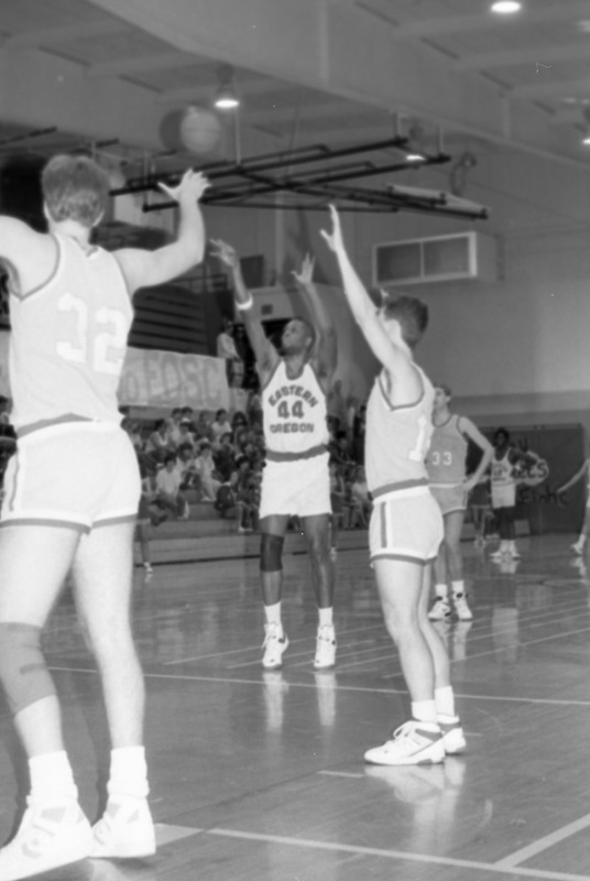 1988 Basketball Action, Knights at EOSC 12