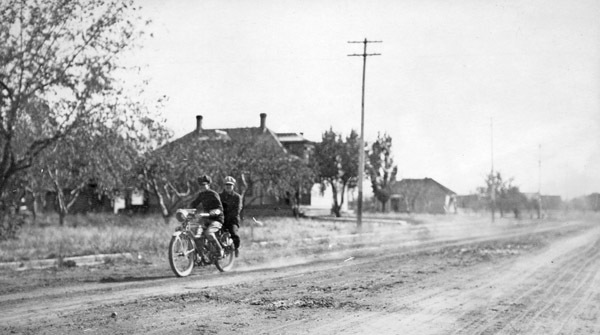 Reuter, Couple on Motorcycle 3