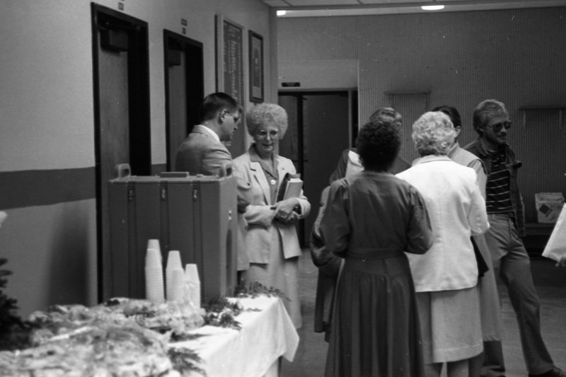 1985 Faculty Reception 05