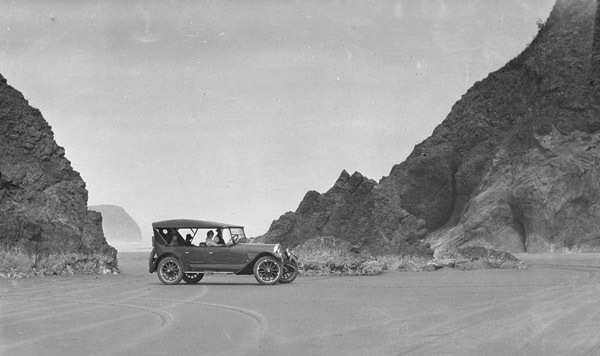 Cannon Beach, Automobile