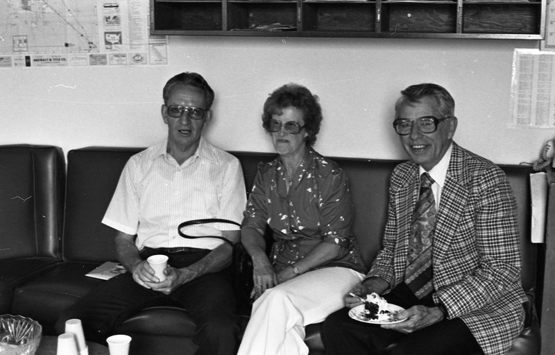 1982 Guests, Party 01
