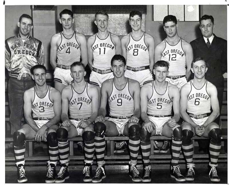 1946-47 Basketball Squad 1