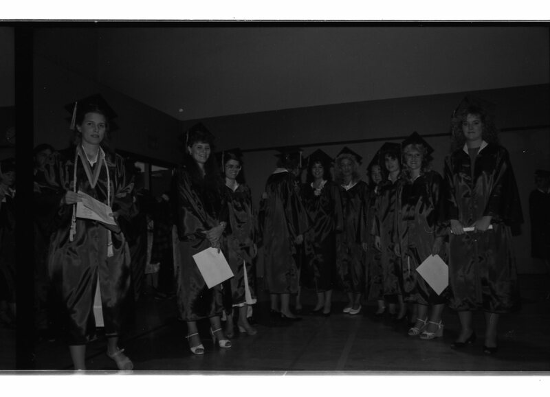 1989 Graduates 27