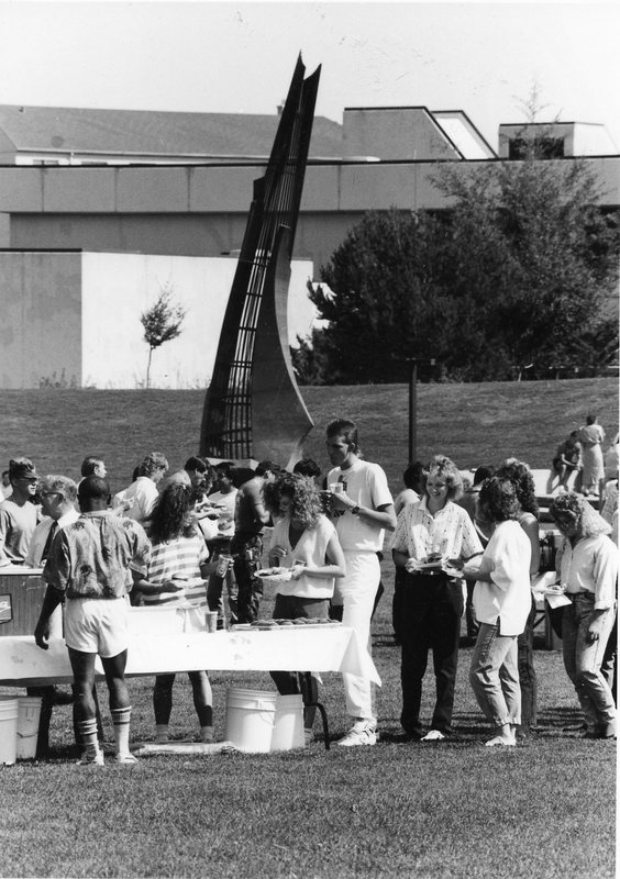 1987 New Student Days, BBQ 01