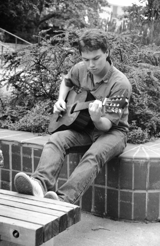 1987 Guitarist 12