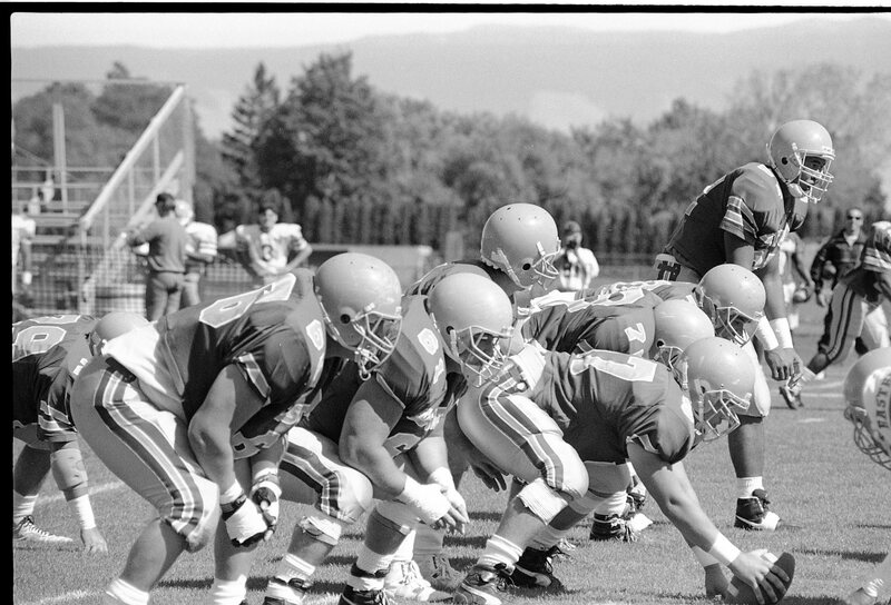 1991 Football, Alumni Game Action 06