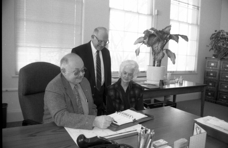 1990's Employees &amp; Campus Patrons 04