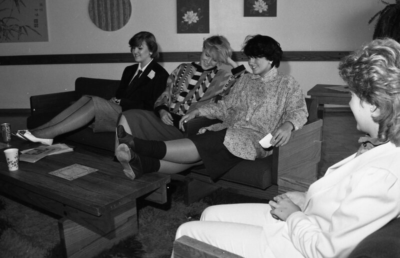 1985 Students, October Lounge 04
