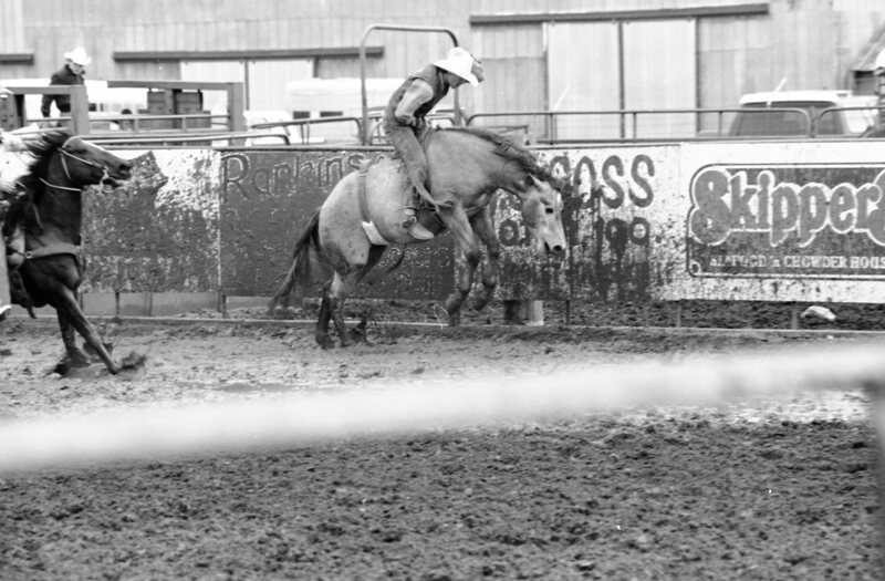 1987 Rodeo, Bronco Riding 12