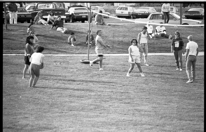 1988 Volleyball, New Students 18