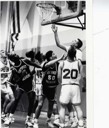 1992-93 Basketball Action 2