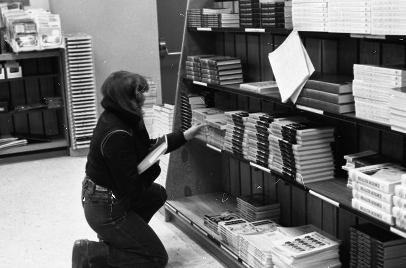 1980 Hoke Hall Bookstore 06