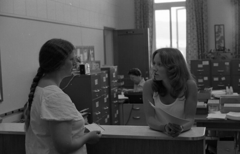 1976 Registrar's Office 02