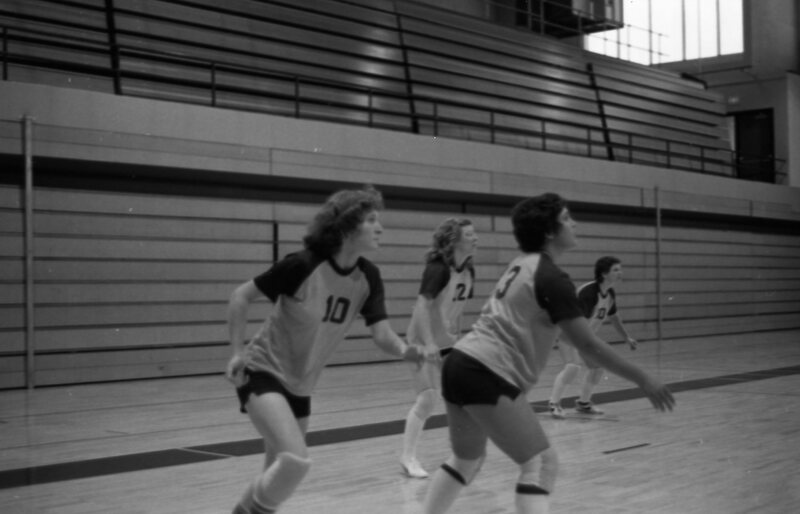 1976 Volleyball Action 06