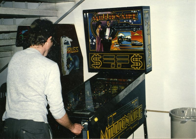 80's Rec Room, Pinball