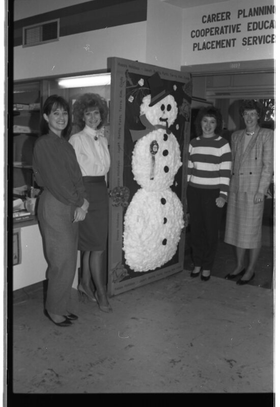 1989 Employees, Decor Award 04