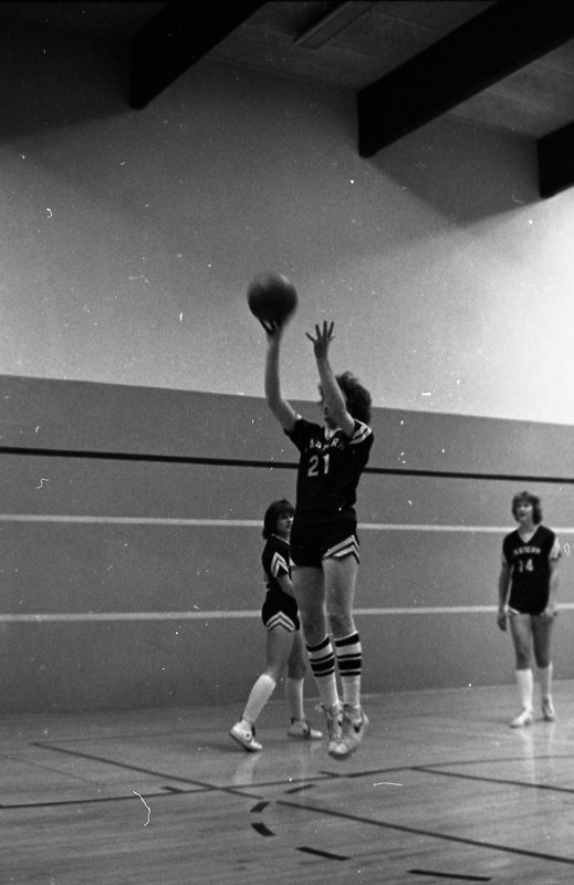 1981 Women's Basketball Action, Practice 17