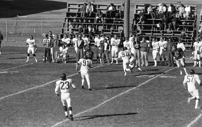 1980 Football Action, December Home Game 09