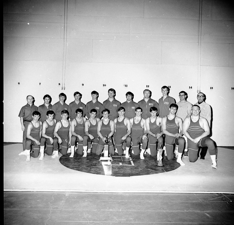1969 Wrestling Team 02
