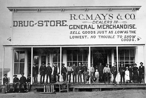 Elgin, Drug Store