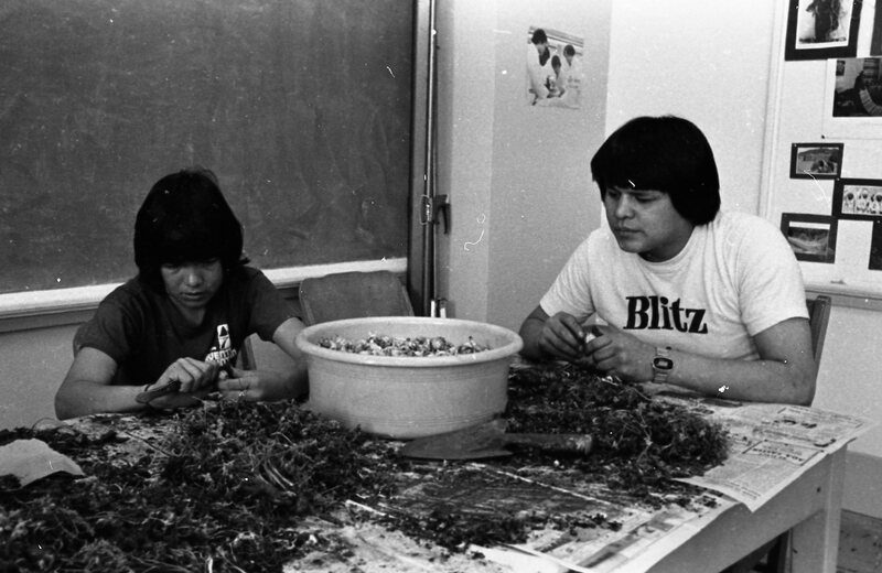 1977 Native American Root Feast, Preparation 08