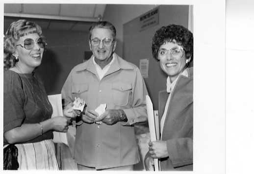 1986 Employees, Reception 03