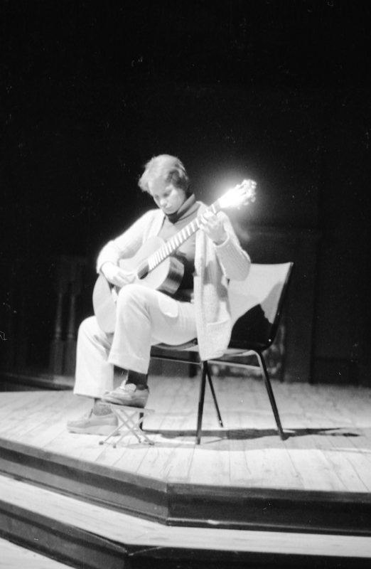 1983 Fine Arts Week, Guitar Concert 01