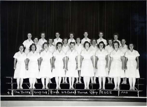 1945 Nursing Class, The Dalles 1-1