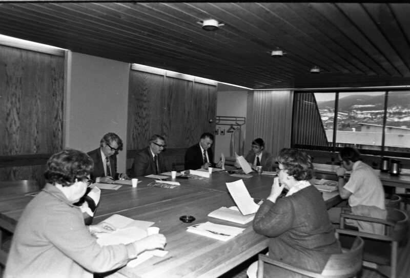 1976 Employees, Administrative Meeting 06