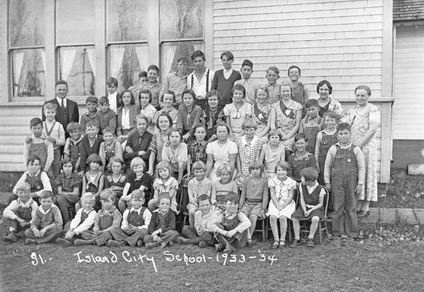 Island City, Schoolchildren 5