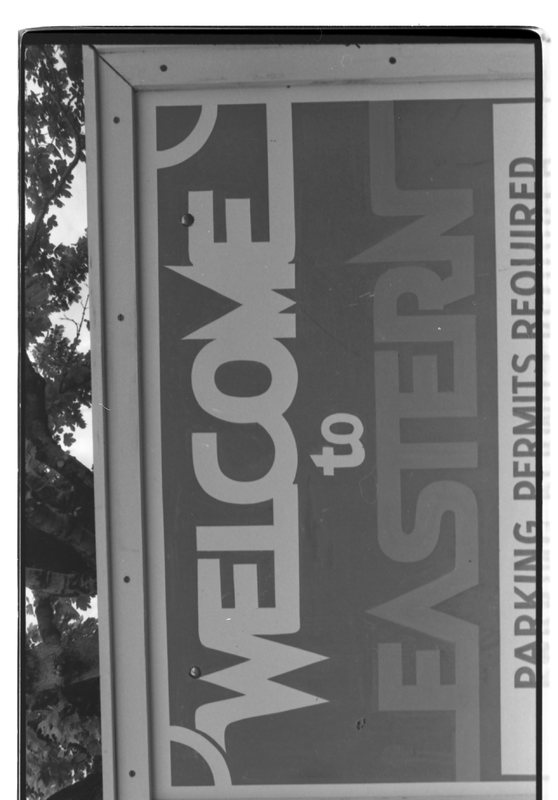 1989 Sign, Welcome