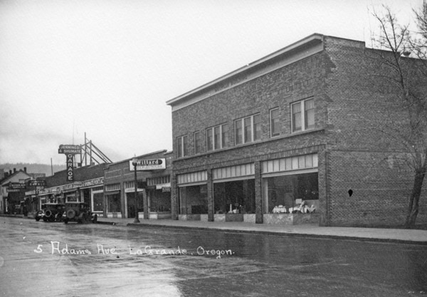 La Grande, Street Scene 43