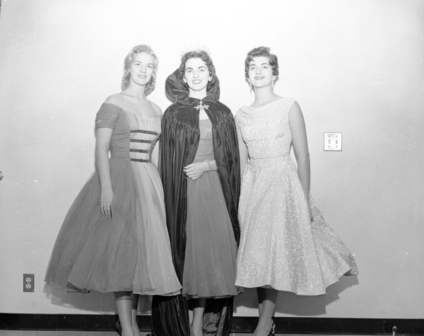 1958 Homecoming Queen 2-2