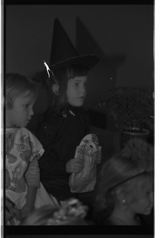 1989 Ackerman Elementary School, Halloween 02