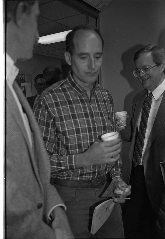 1989 Employees, Reception 06