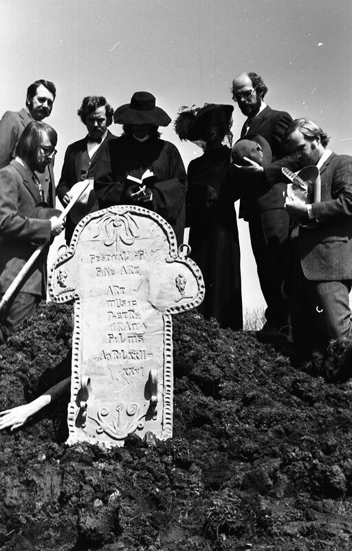 1974 Employees, Mock Funeral 24