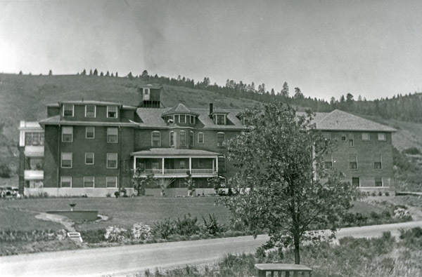 La Grande, Hospital 1