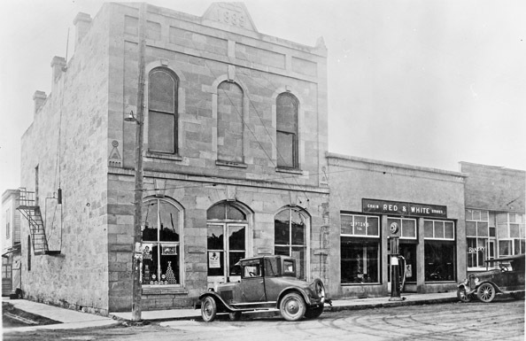 North Powder, Store Exteriors