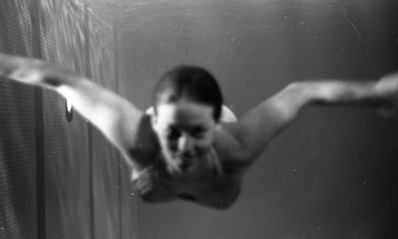 1977 Swimming, Under Water 17