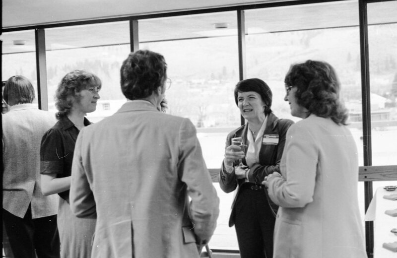 1983 Employees, Party 07