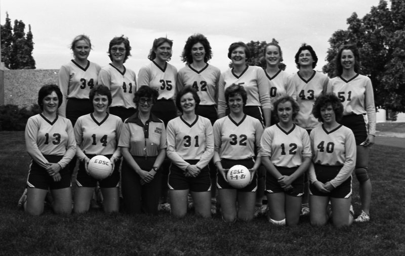 1981 Volleyball Team 06