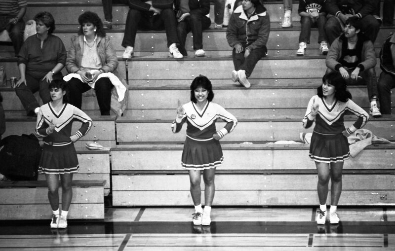 1984 Basketball Cheerleaders 04
