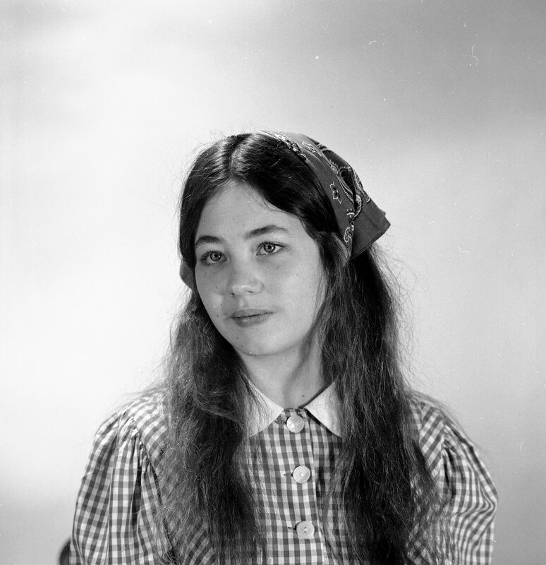 1973 "Fiddler on the Roof" Cast 02