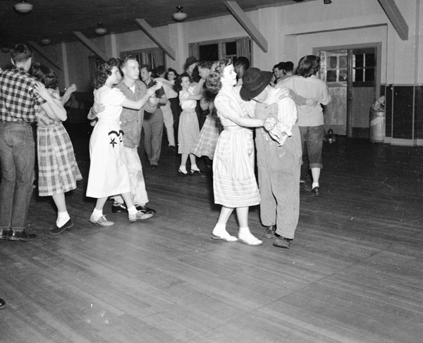 1949-50 Dance, Fall Mixer 19